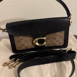 Coach Tabby Shoulder Bag 26 Leather Signature.  