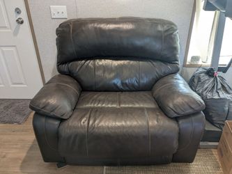 Very wide dark brown loveseat power recliner