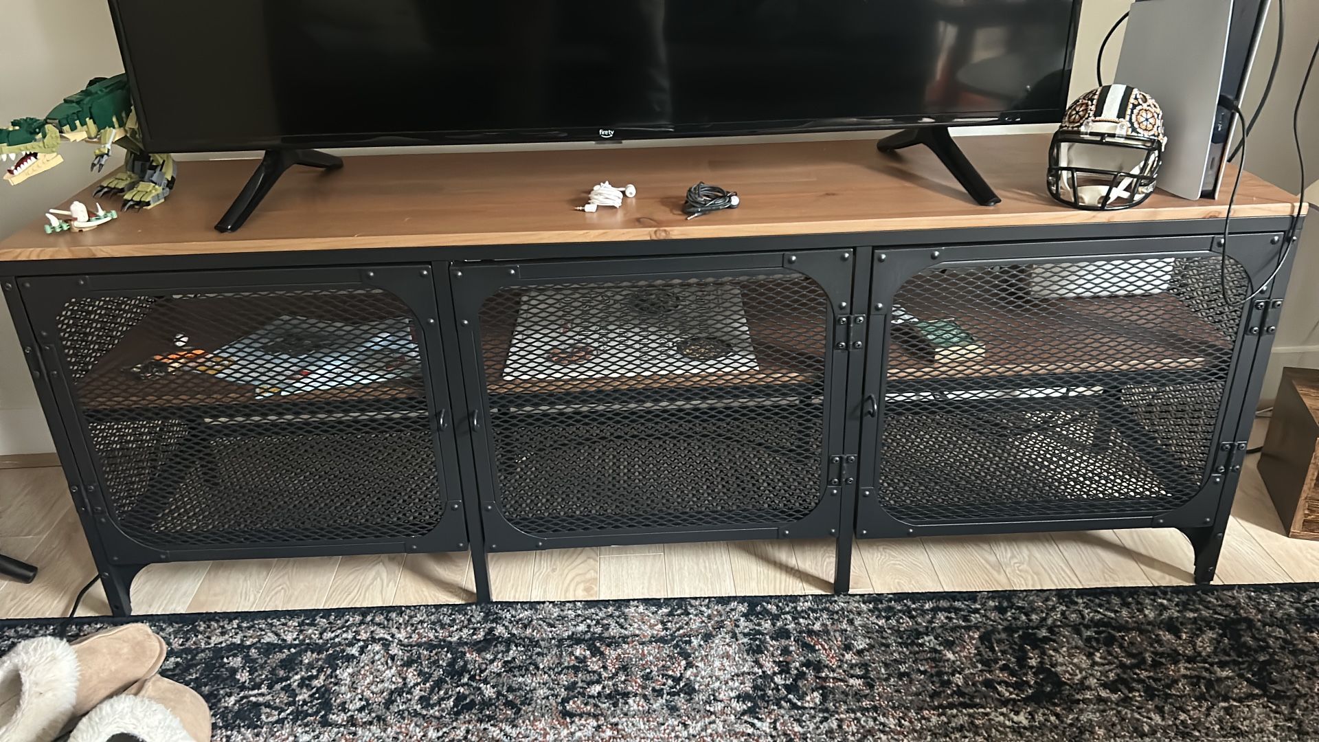 TV Unit