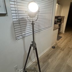 Photographer's Tripod Floor Lamp (Pottery Barn)