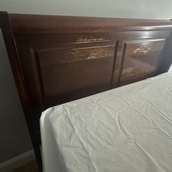 BED FRAME full Size Bed ( No Bed Or Boxspring )