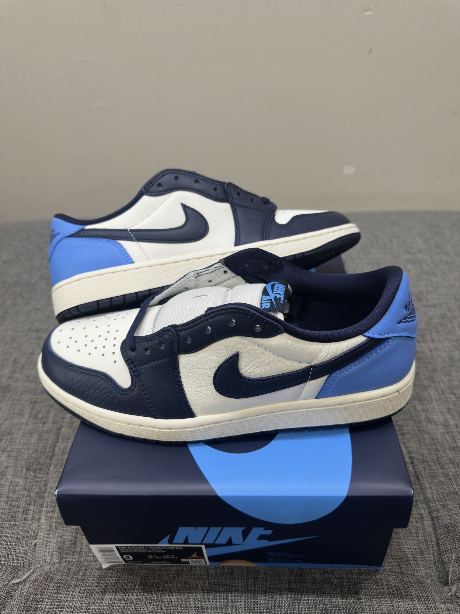 Jordan 1 Low Obsidian