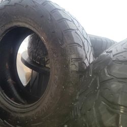 285/65/18 Tires