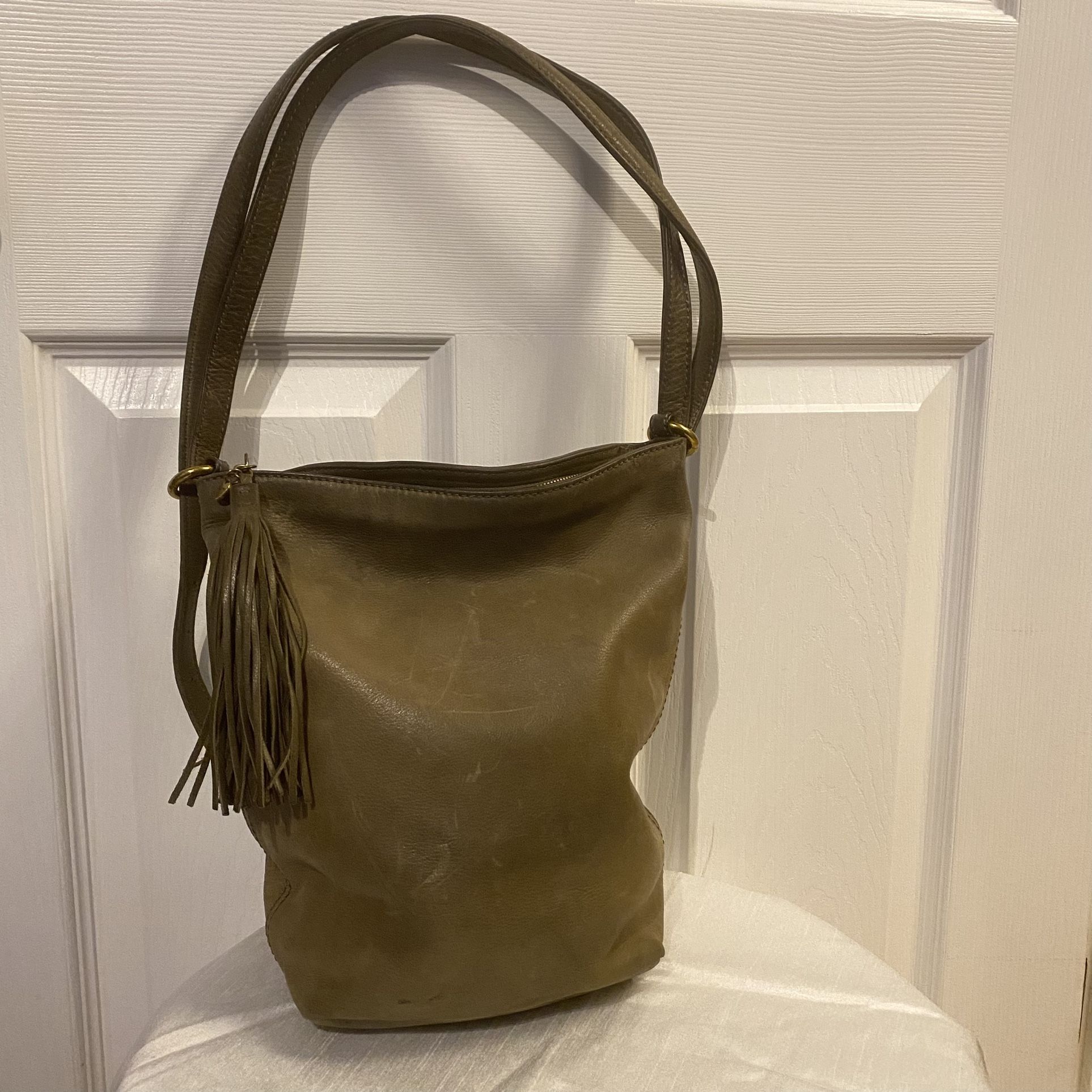 HOBO International Blaze Leather Bucket Handbag Convertible Bag Olive Gr…