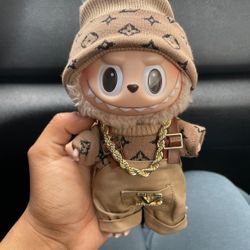 Labubu Outfit 