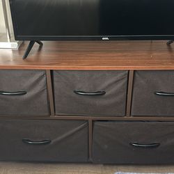 5 Drawer Storage/Dresser