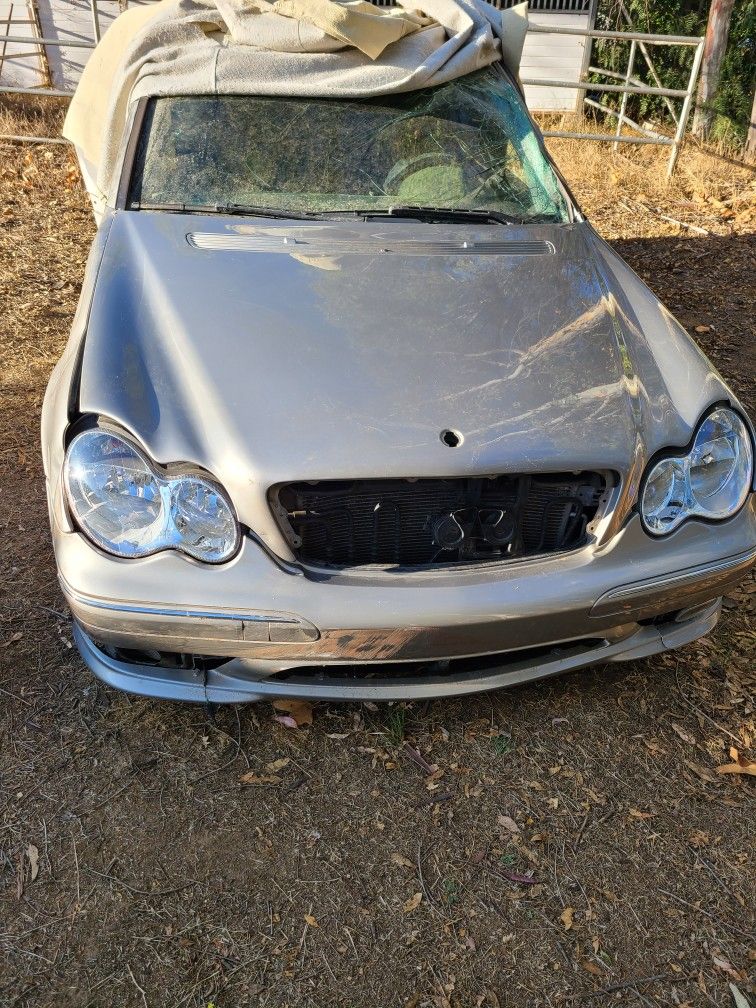 2005 MERCEDES C230 Manual For Parts