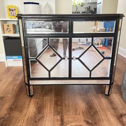 Fancy Dresser 