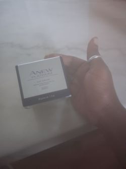 Sunscreen mabe by Avon