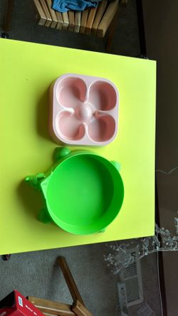 Free dog bowls