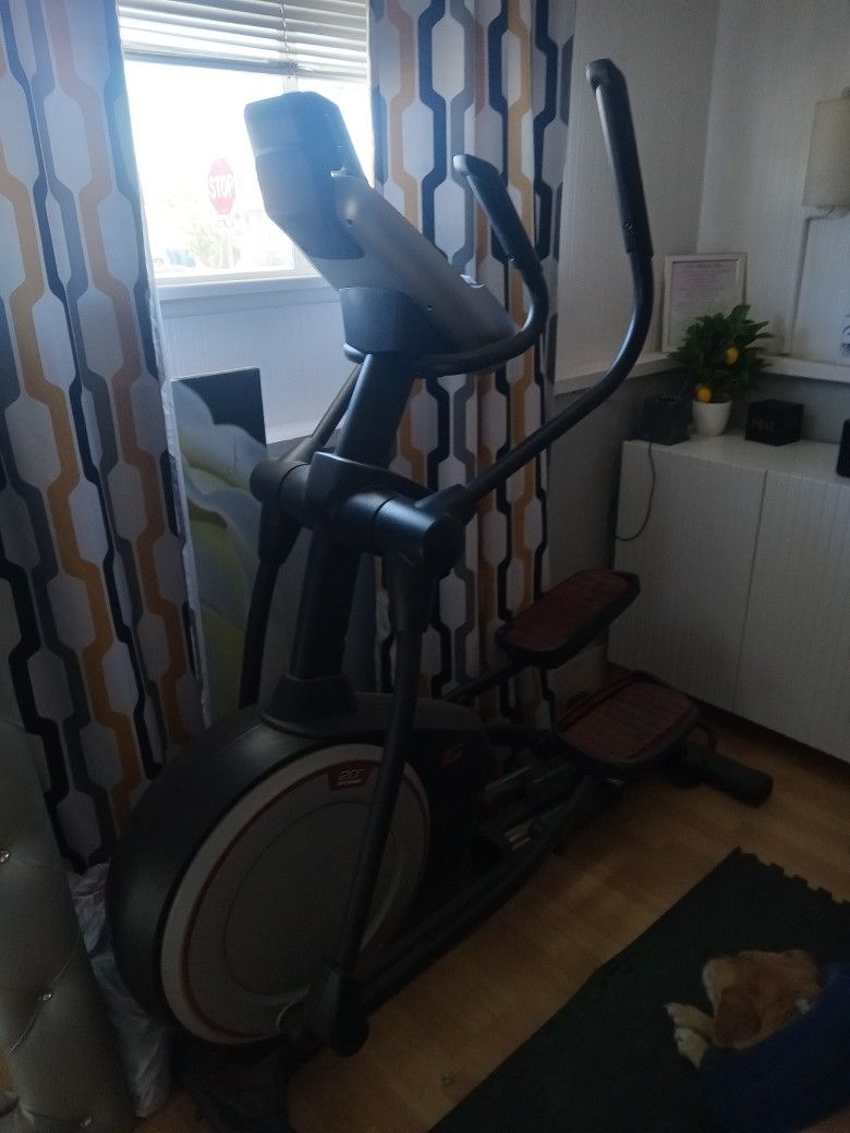 PRO-FORM ELLIPTICAL
