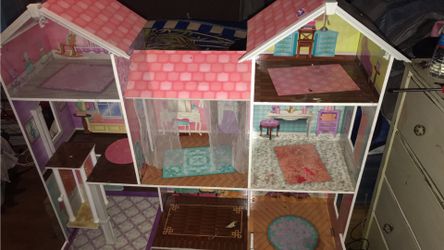 Doll house