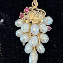 14k Solid Gold Ring & Pendant With Fresh Pearls And Rubies. 