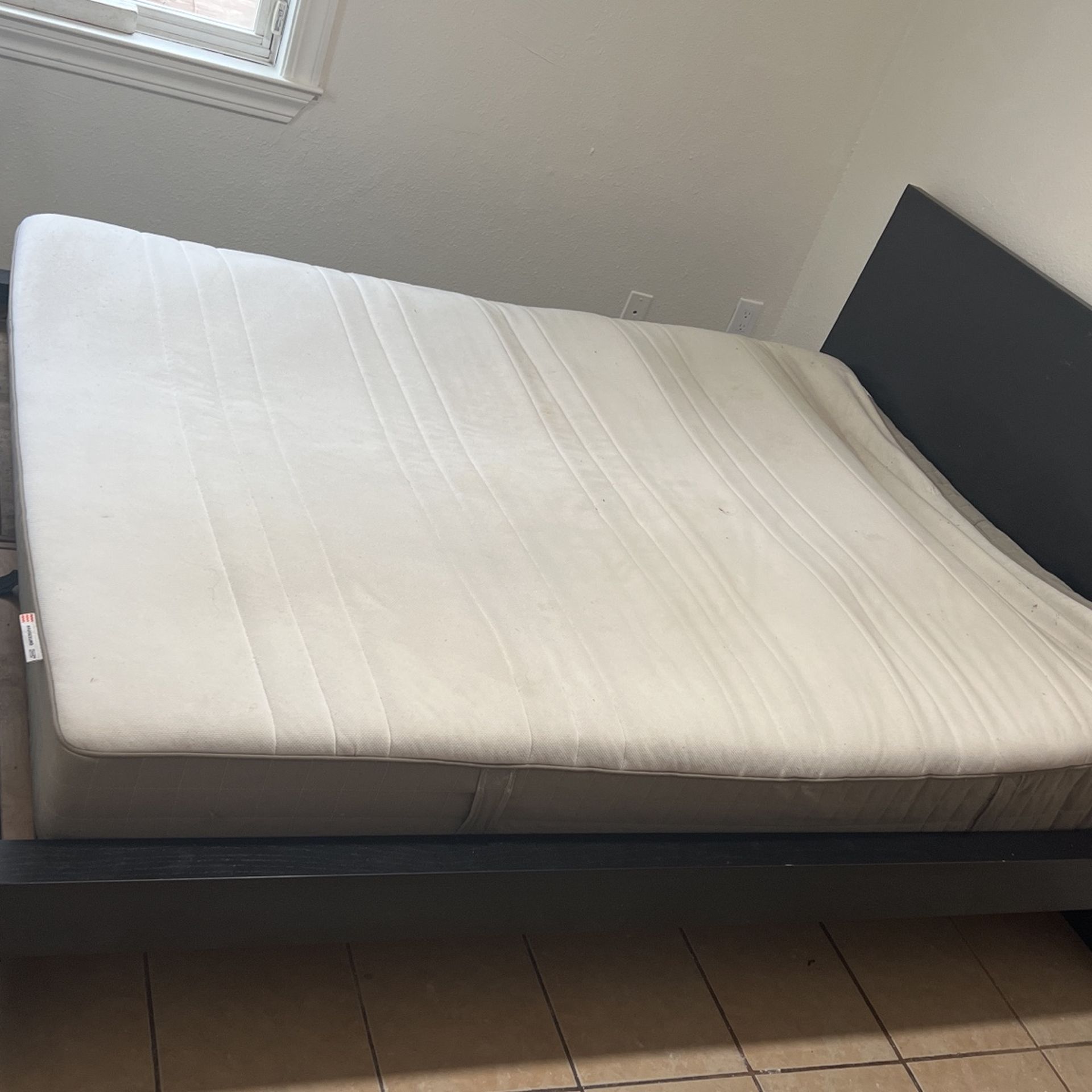 Queen Bed for Sale in San Bernardino, CA OfferUp