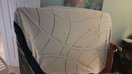 Free!!!!!! Clean Queen Memory Foam Mattress- Excellent Condition