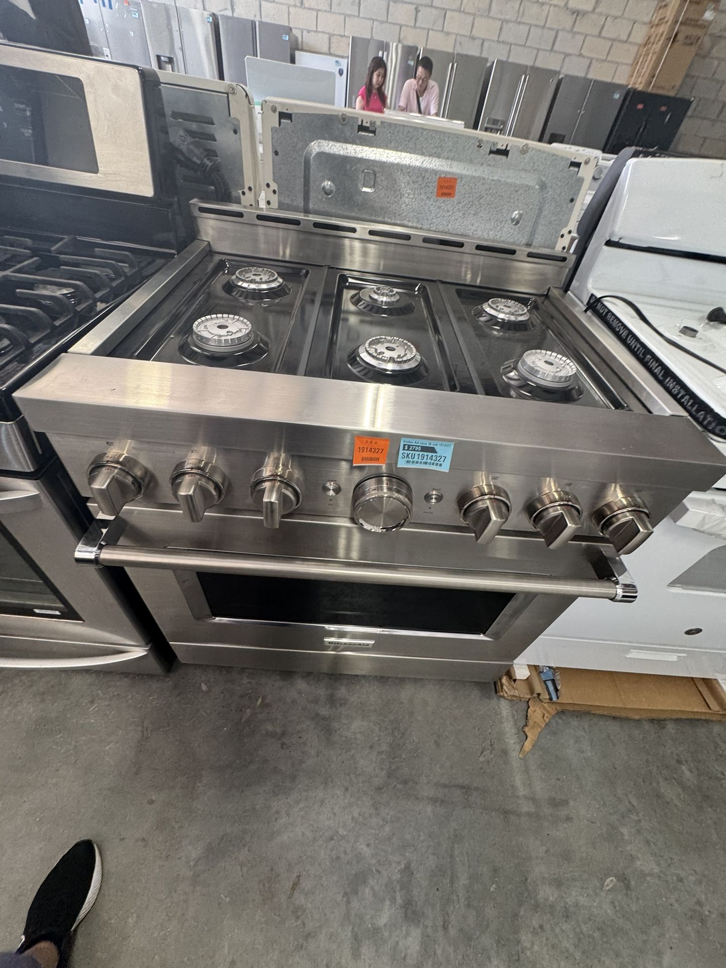Kitchen Aid Range 36”