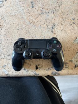 PS4 controller