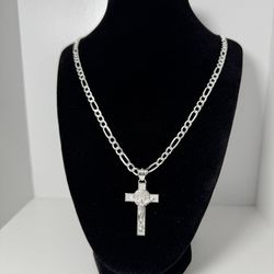 Cadena tejido fígaro  con dije de Jesús en cruz plata 925
