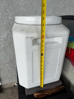 Airtight Dog/Cat Food Storage Container – 10 Gal