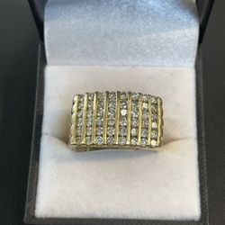 14KT Diamond Ring 