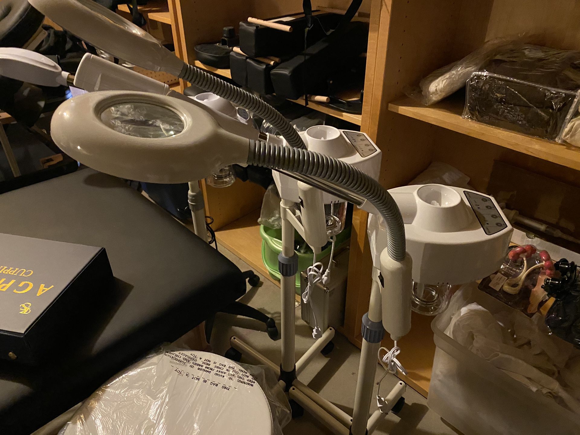 Two in one Facial Steamer And Mag Lamp combo