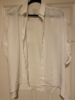 White Chico’s blouse size 00( 0/2-Xs)