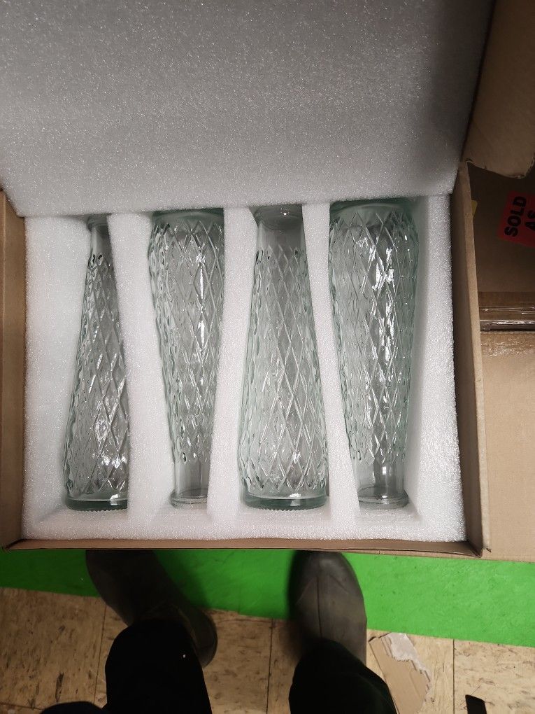 4 Flower Vases