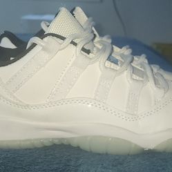 Air Jordan 11 Retro Low Legend Blue  Mens/Kids 7 Womens 8.5