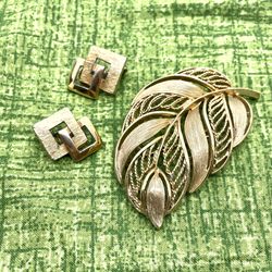 Lisner Brooch & Monet Earrings 