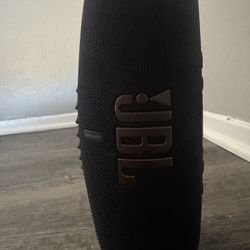 JBL CHARGE 5