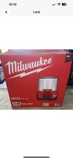 milwaukee Mlờ 1ờ-volt Litnium-lon Cordless 4400-Lumen RADIUS LED Compact Site Light (Tool-Only)