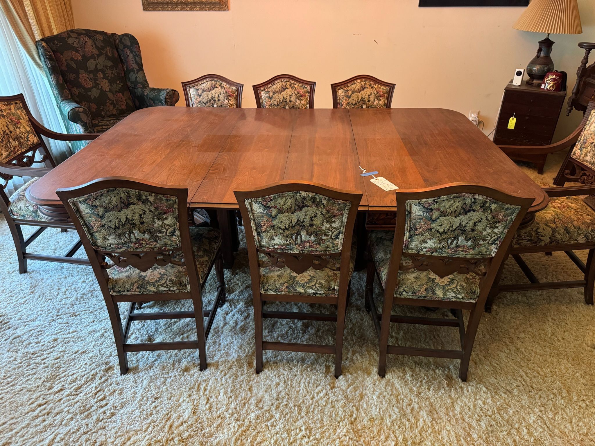Antique Victorian Mahogany Dining Table with 8 chairs and removable leaves