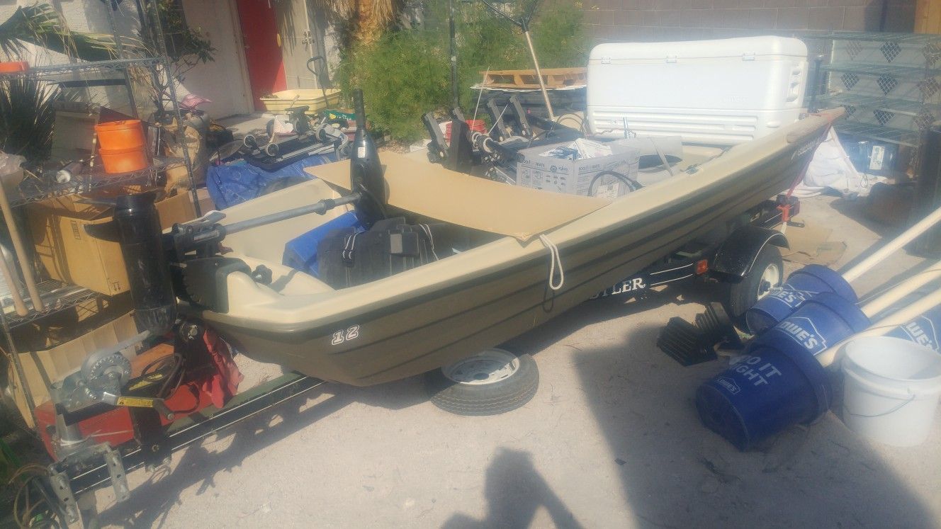 12ft BASS BOAT ...40LB TROLLING REDUCED