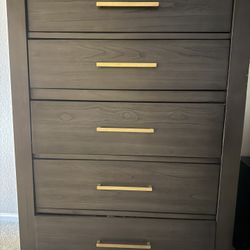5 Drawer Dresser 