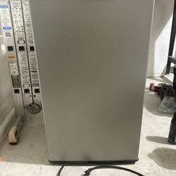 Frigidaire Mini Freezer