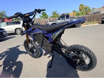Emoto ZONVEER DX1 pit bike style ebike like new Only used once for a video.