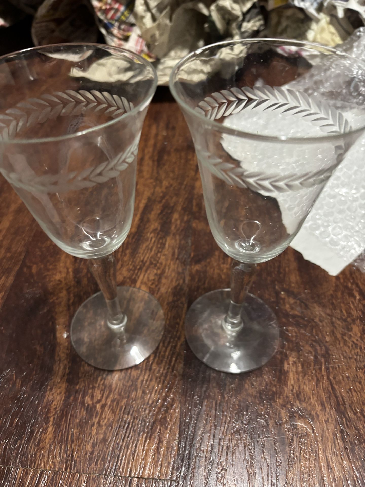 Vintage Stemware Bundle – 5 Etched & Clear Wine/Champagne Glasses