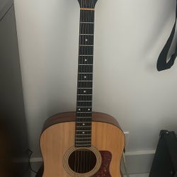 Guitar Taylor 110