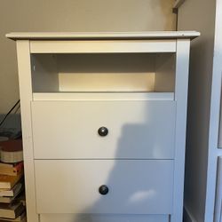 Two Nightstands And A Dresser 