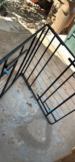 Twin bed frame
