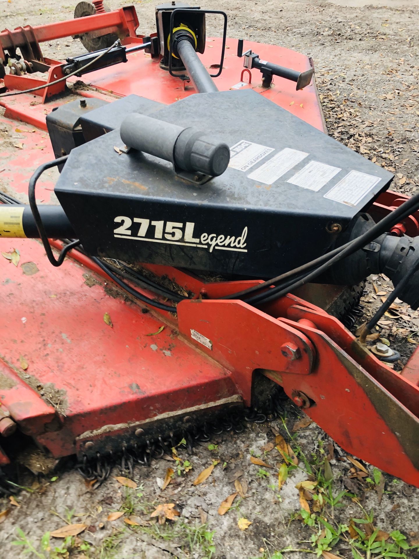 Bush hog 2715 batwing rotary cutter