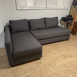 L shaped sectional pull out couch 