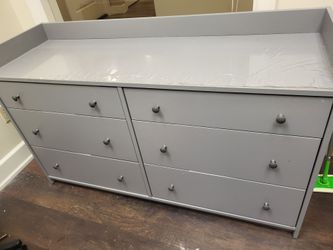 Hauga IKEA 6 drawer dresser