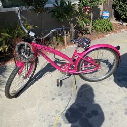 Limited Edition Nirve Hello Kitty Beach Cruiser