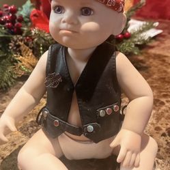 Baby De Porcelana Con Chaleco De Harleydavidson