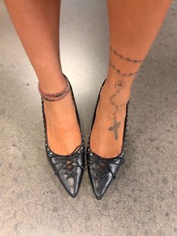 Shoe