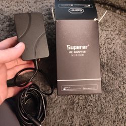 AC ADAPTER 