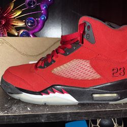 Jordan 5- Raging Bulls.    (Size-9)