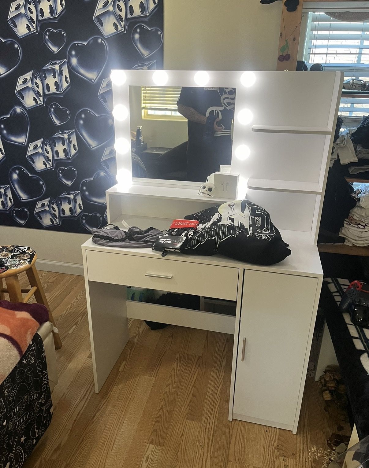 Makeup Vanity Desk with mirrors & lights