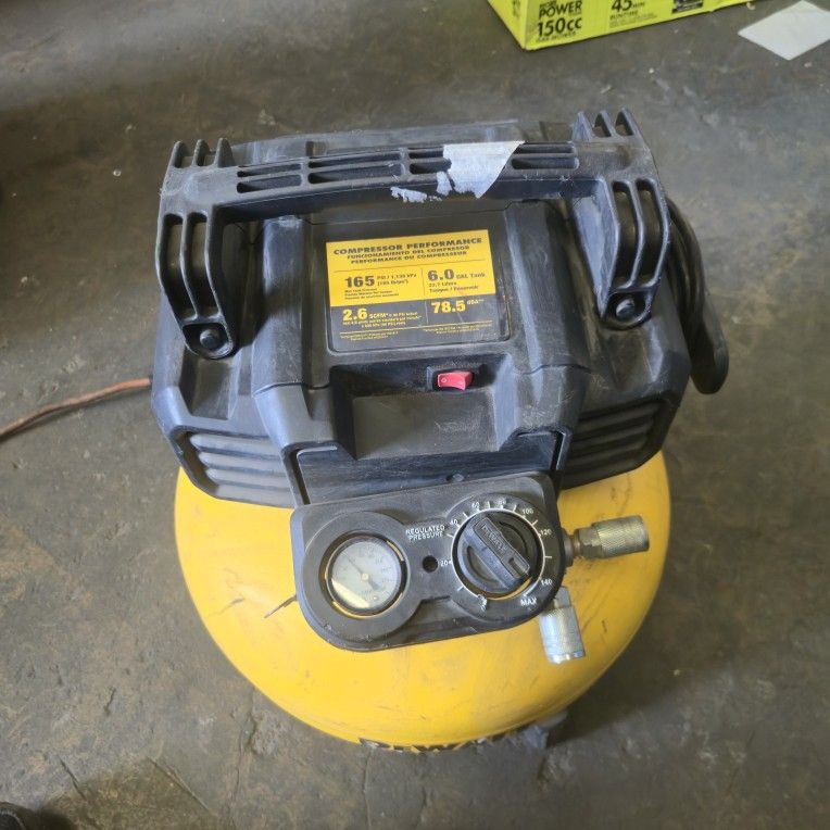 DEWALT 6 gal. 165 PSI Portable Electric Pancake Air Compressor